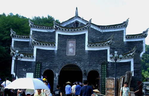 沱江上的水墨畫卷 湘西水鄉(xiāng)建筑風情